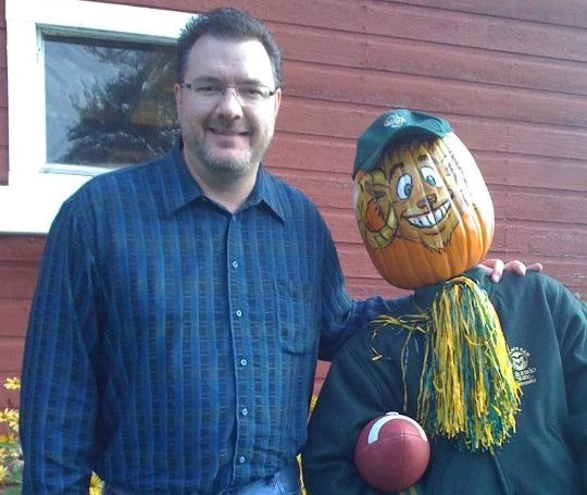 Todd Harding with Pumpkin Scarecrow - Friday at the Farm 2011 Todd Harding with Pumpkin Scarecrow - Friday at the Farm 2011