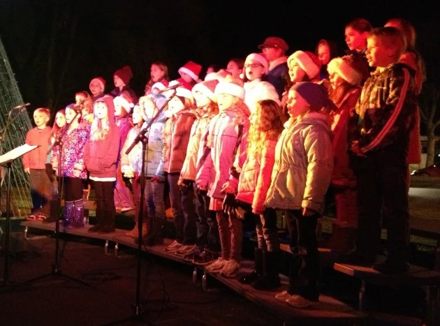 Centennial Children's Chorus Perfoms during NightLights Celebraton Centennial Children's Chorus Perfoms during NightLights Celebraton