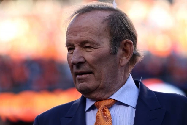 Broncos owner Pat Bowlen is Stepping Down Broncos owner Pat Bowlen